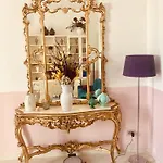At - Luxury Apartament