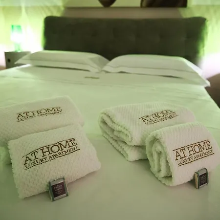 At - Luxury Lejlighed *
