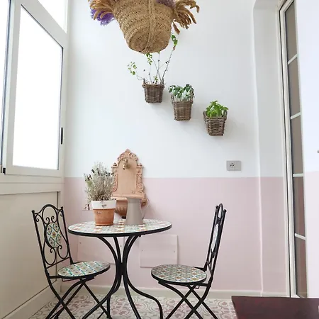 At - Luxury アパート *